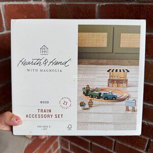 TARGET HEARTH & HAND WITH MAGNOLIA TOY FARMER'S MARKET PLAYSET 1CT